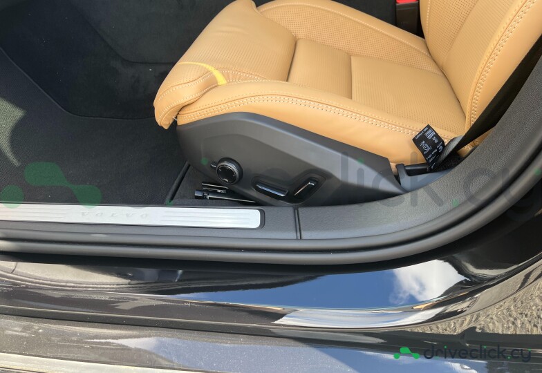 Volvo V60 Black