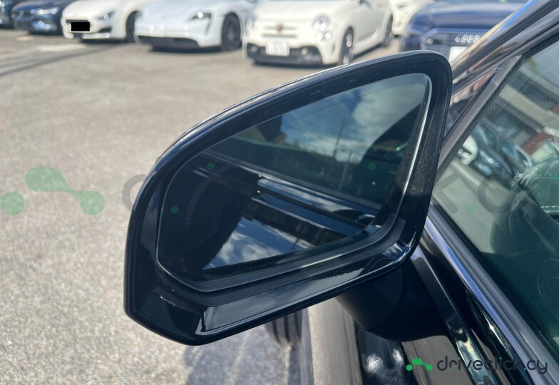 Volvo V60 Black