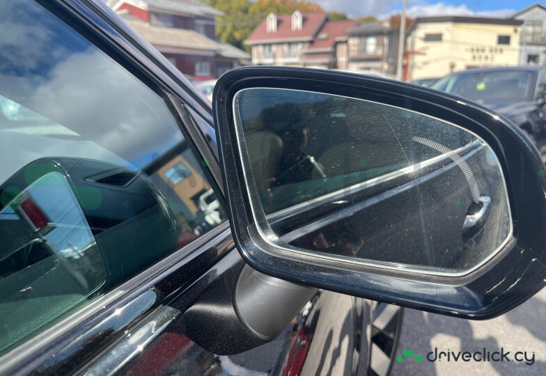 Volvo V60 Black