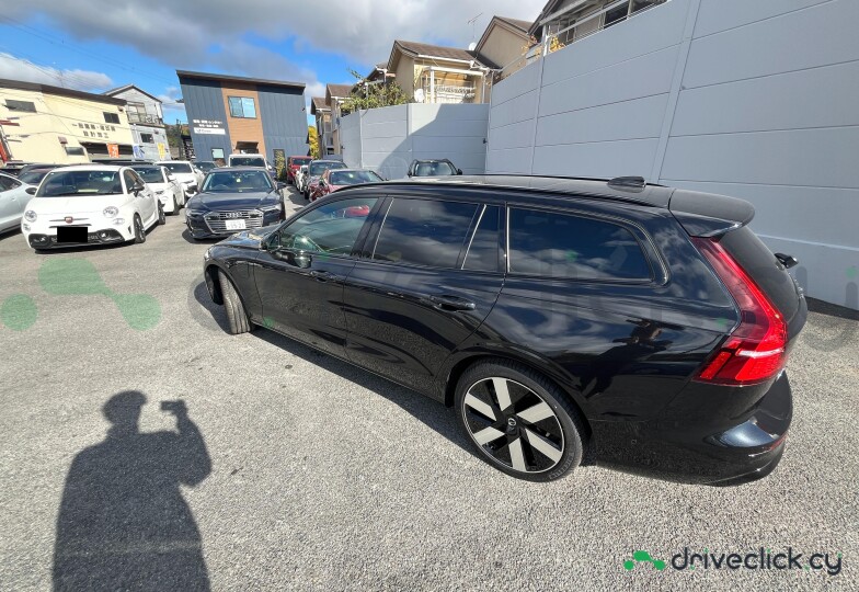 Volvo V60 Black