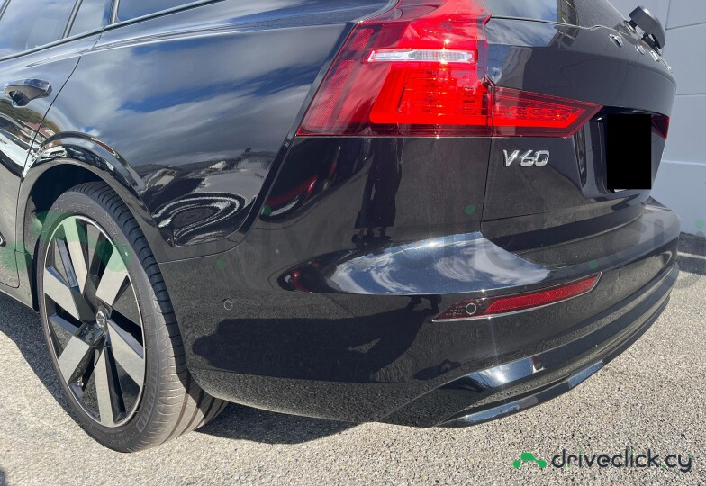 Volvo V60 Black
