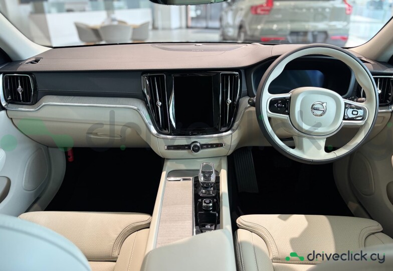 Volvo V60 Blue