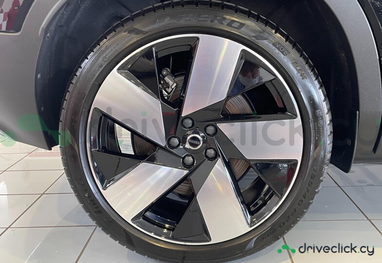 Volvo EX30 Black