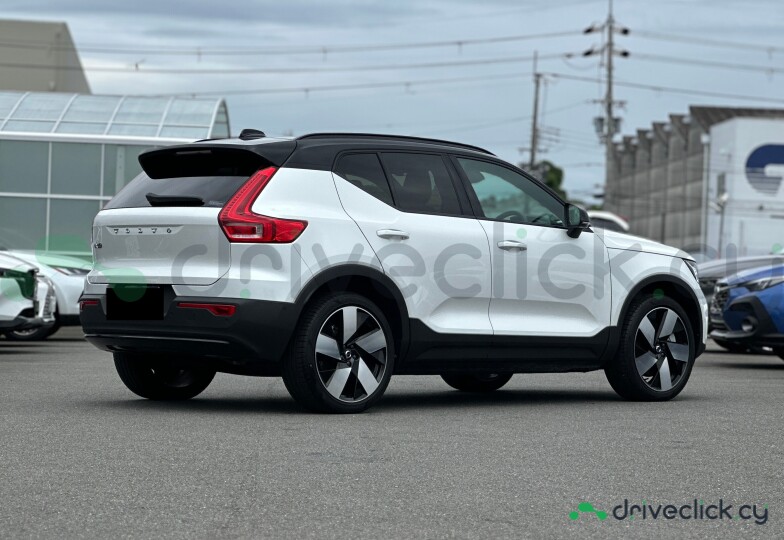 Volvo EX30 White