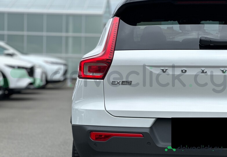 Volvo EX30 White
