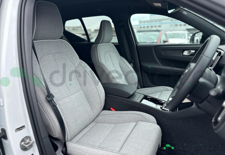 Volvo EX30 White