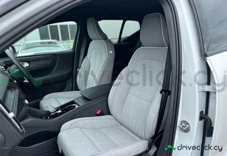 Volvo EX30 White