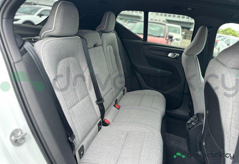 Volvo EX30 White
