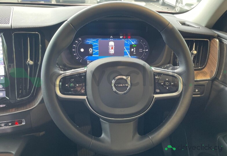 Volvo XC60 Red