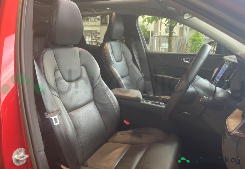 Volvo XC60 Red