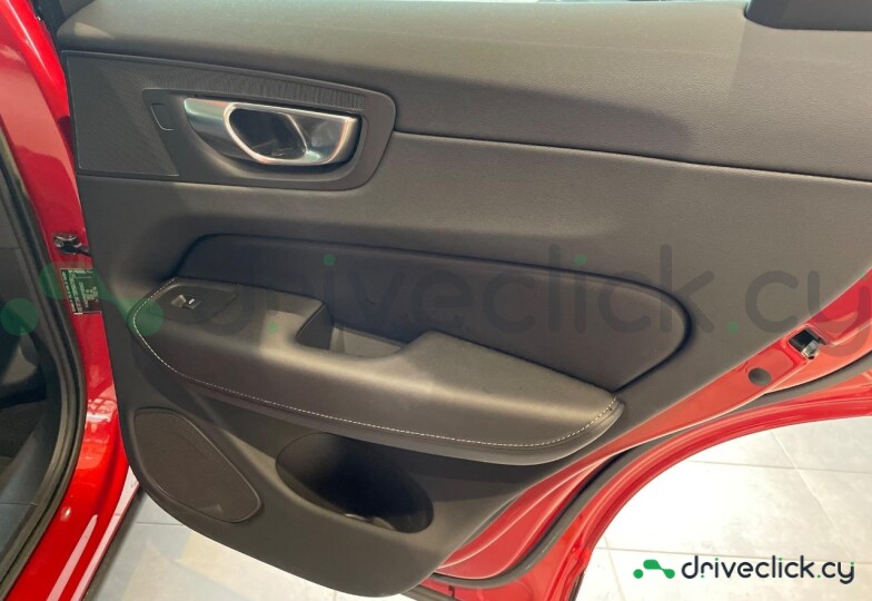 Volvo XC60 Red