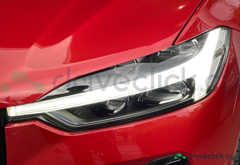 Volvo XC60 Red