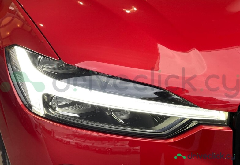 Volvo XC60 Red