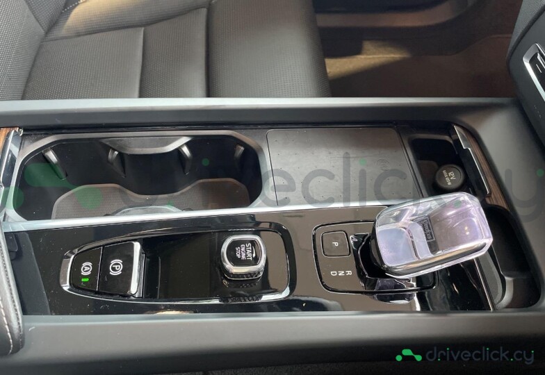 Volvo XC60 Red