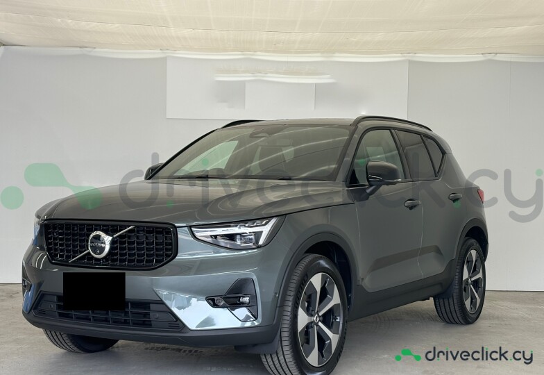 Volvo XC40 Green