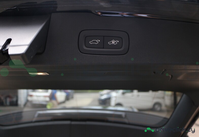 Volvo V60 Black