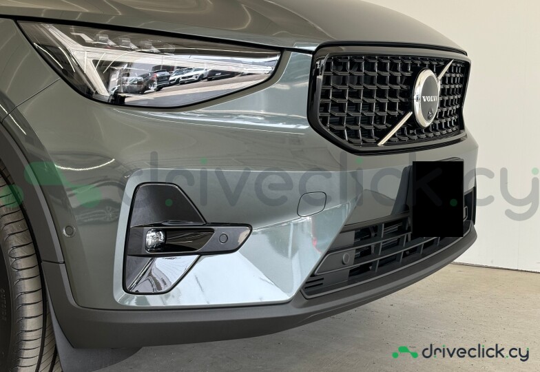 Volvo XC40 Green