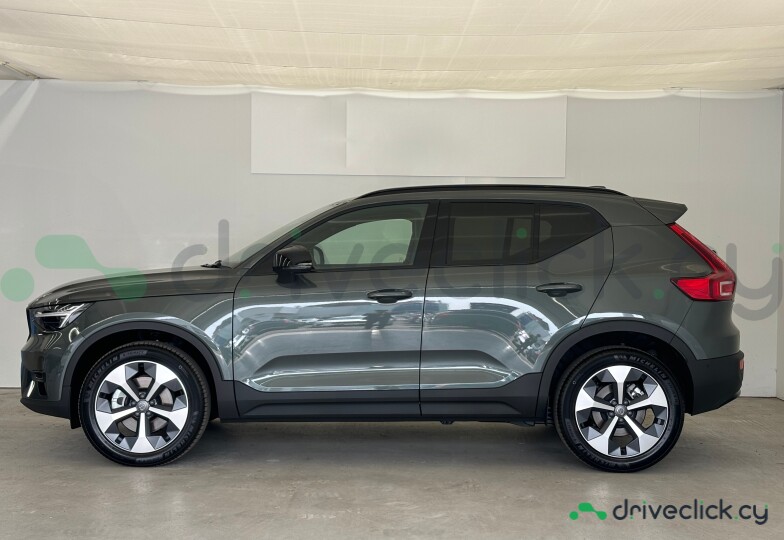 Volvo XC40 Green
