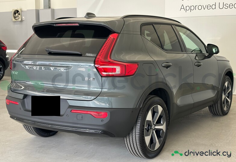 Volvo XC40 Green