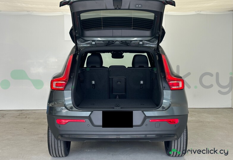 Volvo XC40 Green