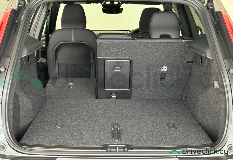 Volvo XC40 Green