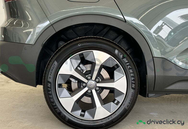 Volvo XC40 Green