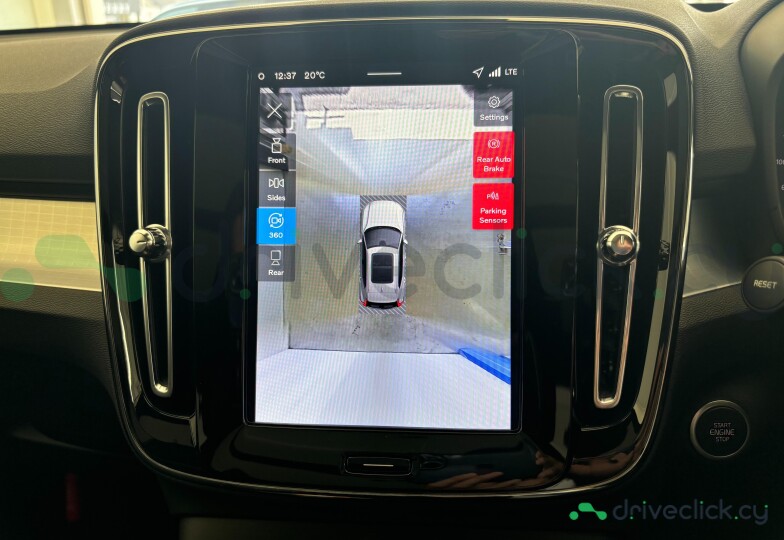 Volvo XC40 Green