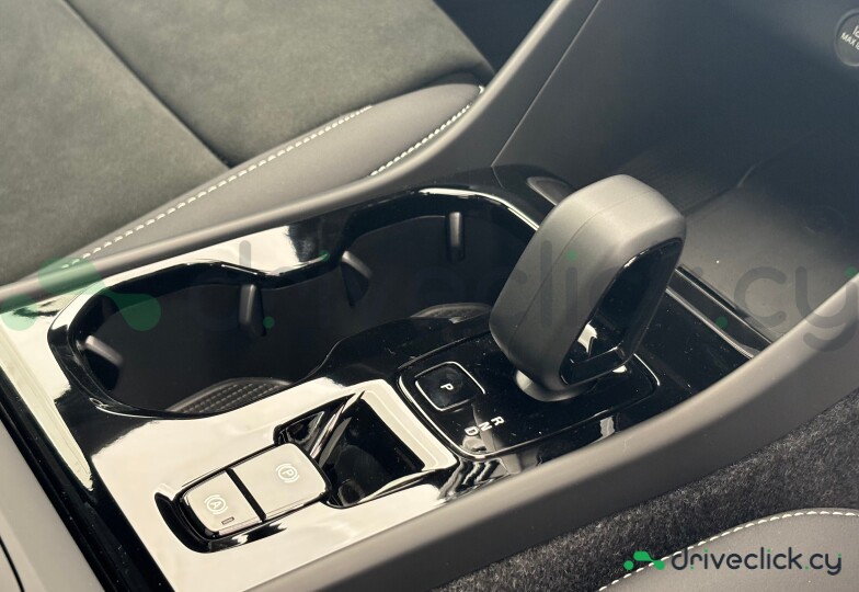 Volvo XC40 Green