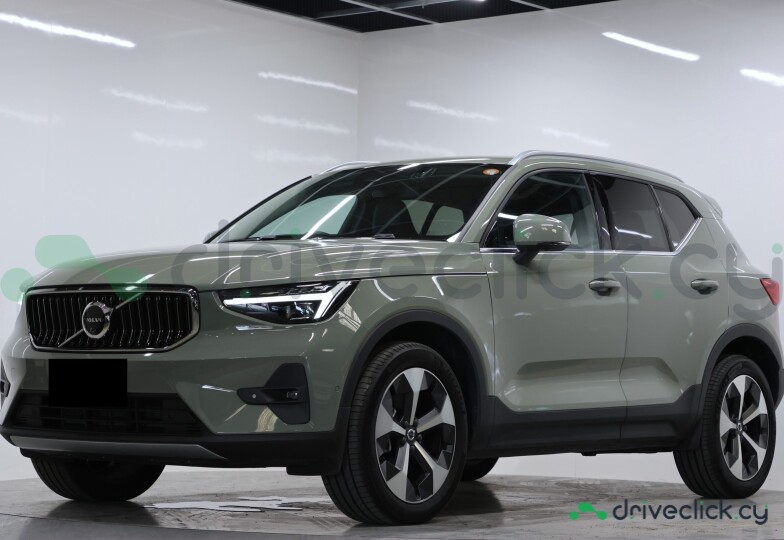 Volvo XC40 Green