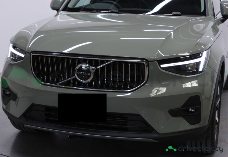 Volvo XC40 Green