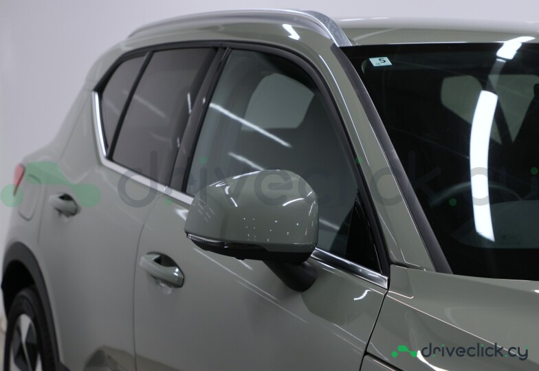 Volvo XC40 Green