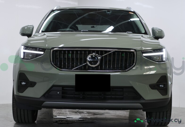 Volvo XC40 Green