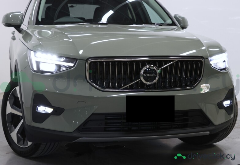 Volvo XC40 Green
