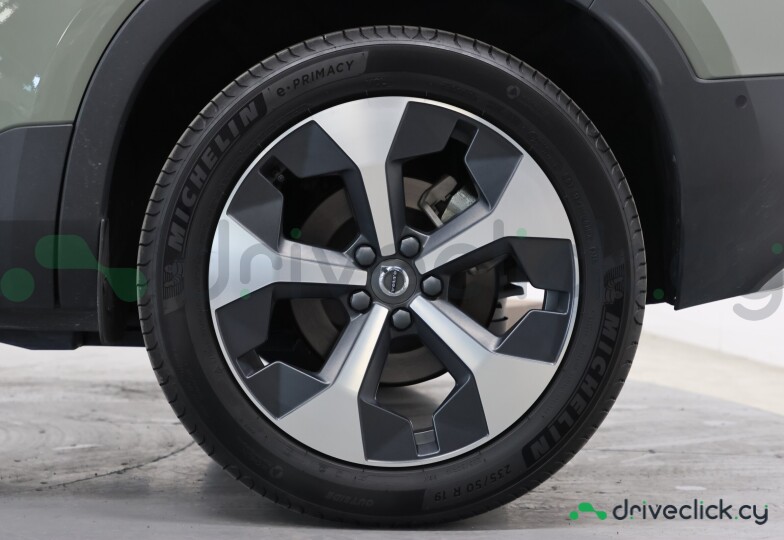 Volvo XC40 Green