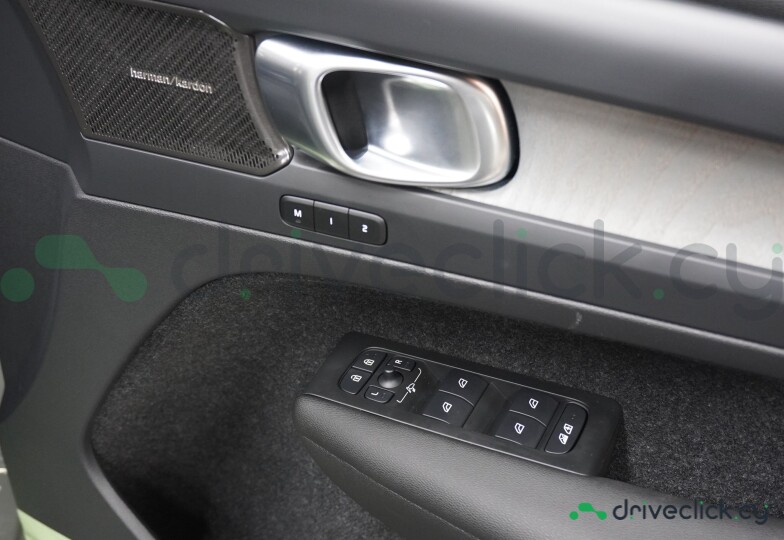 Volvo XC40 Green