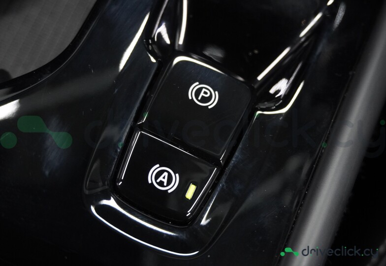Volvo XC40 Green