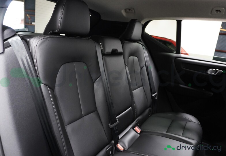 Volvo XC40 Grey