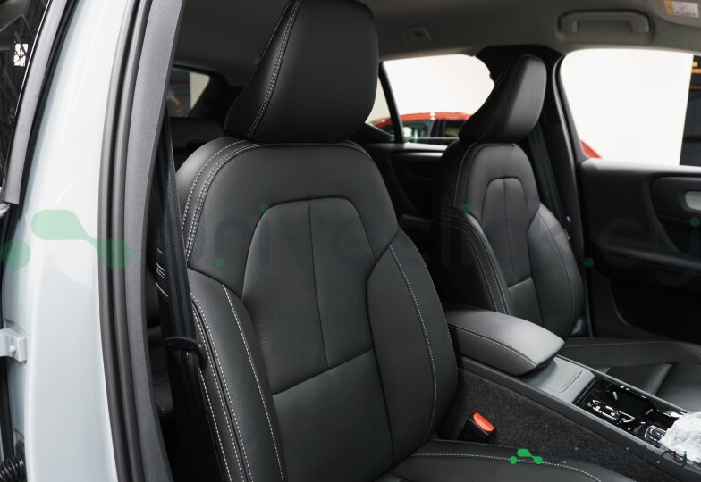 Volvo XC40 Grey