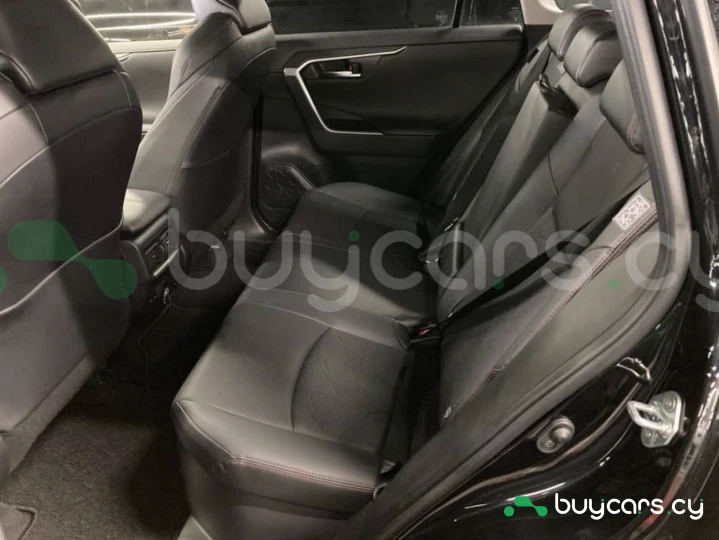 Toyota RAV4 Черный