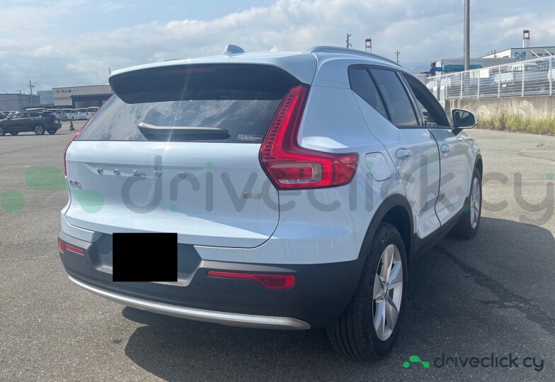 Volvo XC40 Blue