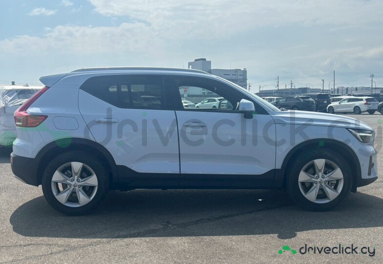 Volvo XC40 Blue
