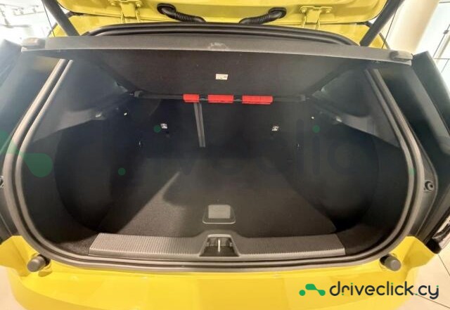 Volvo EX30 Yellow