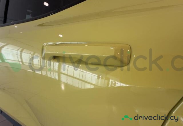 Volvo EX30 Yellow