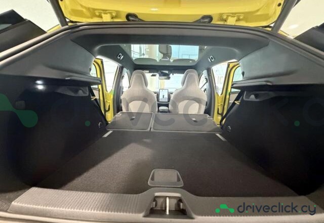 Volvo EX30 Yellow