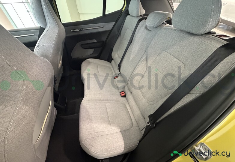 Volvo EX30 Yellow