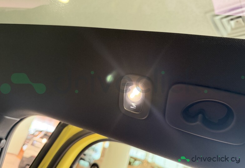 Volvo EX30 Yellow
