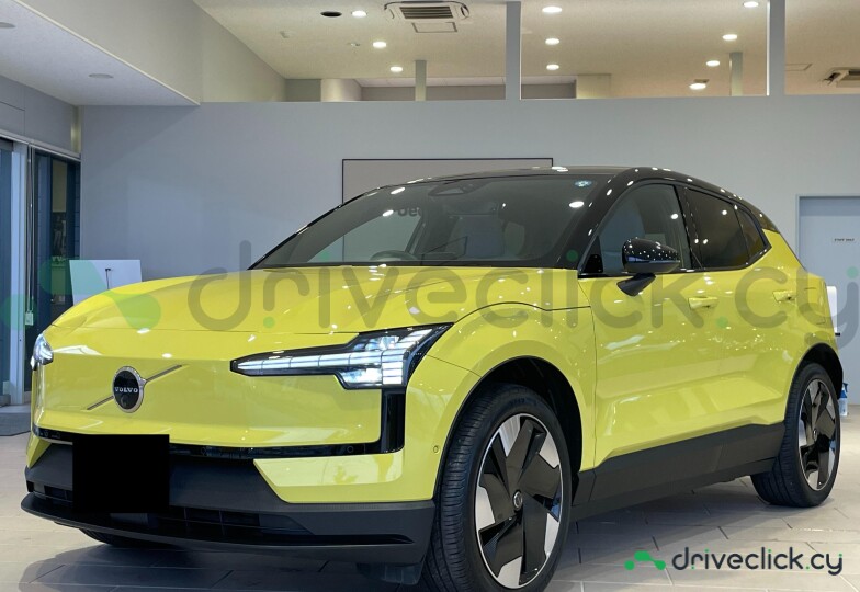 Volvo EX30 Yellow