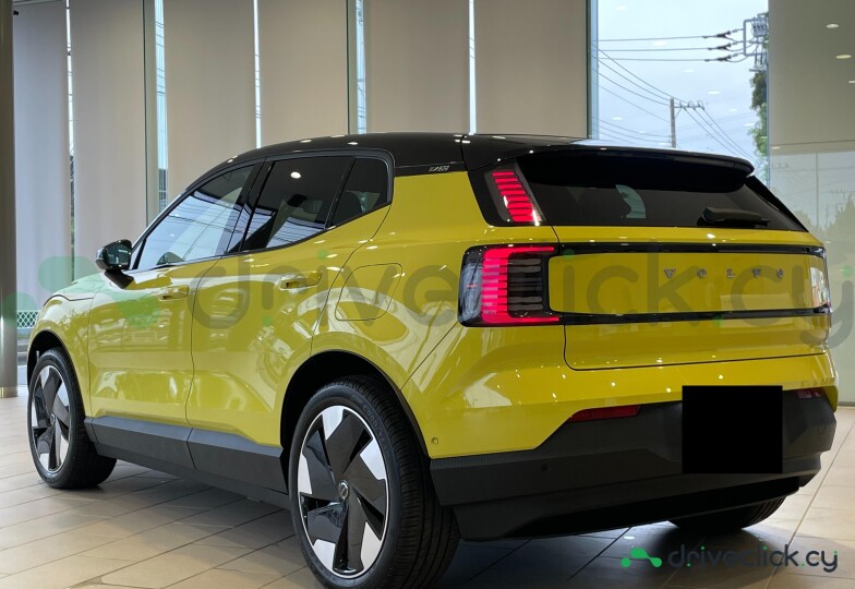 Volvo EX30 Yellow
