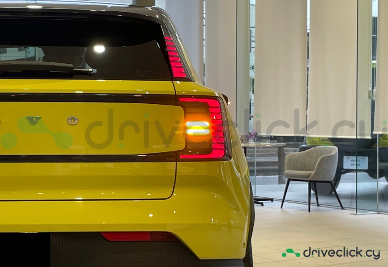 Volvo EX30 Yellow