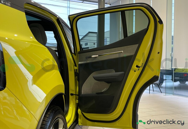 Volvo EX30 Yellow